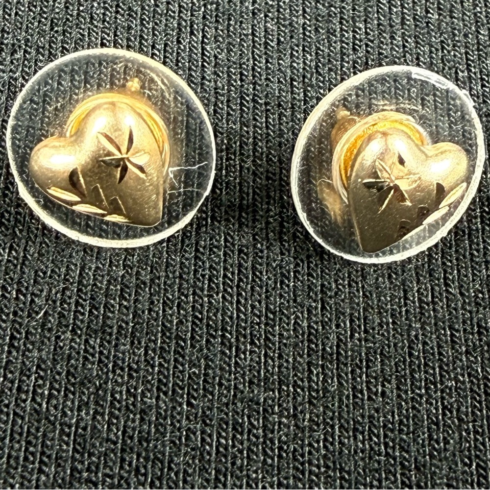 Vintage 14KT Gold filled Heart Studs earrings.